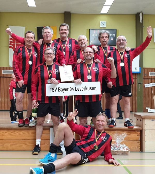von links: Rainer Cymera, Rolf Strack, Frank Schmidt, Harald Damovsky, Udo Mehle, Ralf Frings, Peter Kawaters, Leo Forstmeier, Detlef Cymera (Foto: TV Wasenbach)