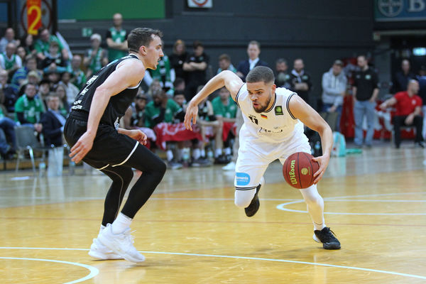 Die BAYER GIANTS empfangen am Freitag die Rostock Seawolves. Foto: Fleschenberg
