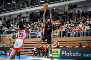 In Düsseldorf mussten Donte Nicholas und seine Kollegen die neunte Niederlage in Serie hinnehmen / Foto: Gero Müller-Laschet