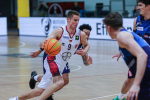 Marius Stoll bleibt den Leverkusener Korbjägern erhalten / Foto: Frank Fankhauser (@effefffoto)