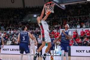 "Slamte" auch mehrfach gegen Bochum: Dennis Heinzmann / Foto: Frank Fankhauser