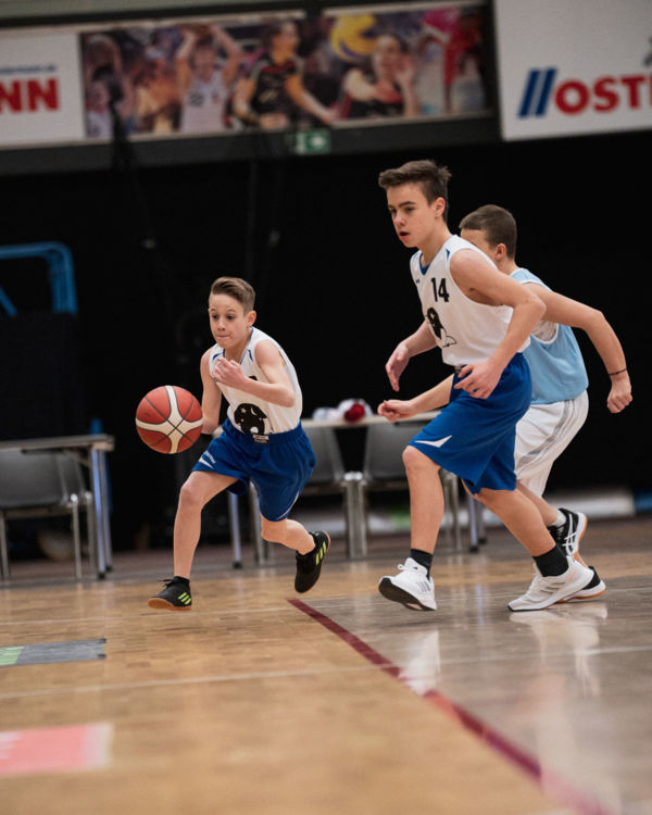Die Kinder der GIANTS League sind mit viel Engagement bei der Sache.
