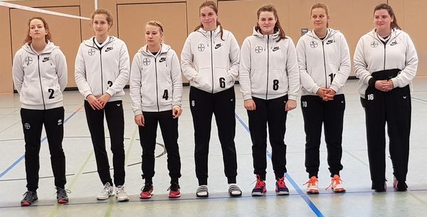 Die Faustball-Frauen taten sich zum Bundesliga-Auftakt schwer. Foto: Müller