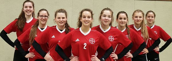 Die U18-Faustballerinnen wollen zur DM. Foto: Müller