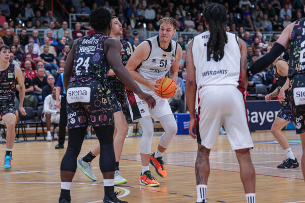 Kehrt an seine alte Wirkungsstätte zurück: Der Ex-Crailsheimer Sören-Eyke Urbansky / Foto: Frank Fankhauser (@effefffoto)