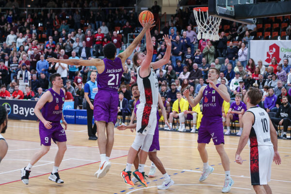 Kam auf 11 Zähler in Gießen: Sören-Eyke Urbansky / Foto: Frank Fankhauser