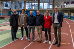 Im Austausch über den Leistungssport in Deutschland (v.l.): Thomas Helfrich, Anne Wingchen, Prof. Ingo Froböse, Torsten Burmester, Malte Kalsbach, Nicolas Limbach. Fotos: Heuser