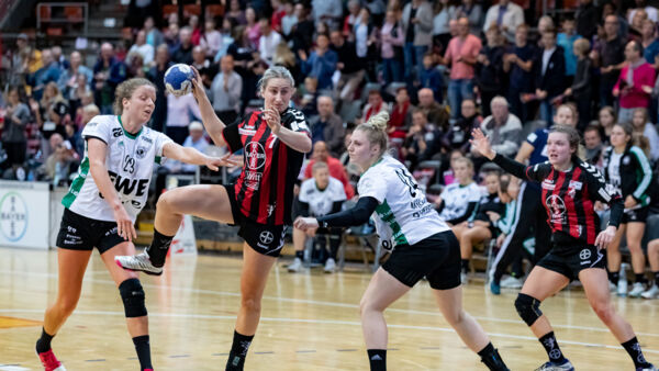 Die Handball-Elfen, hier Mia Zschoke, konnten gegen den VfL Oldenburg auf ganzer Linie überzeugen. Foto: Dembinski