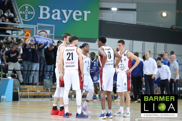 Nur als Team wird es funktionieren: Die GIANTS treffen in der Artland Arena auf Quakenbrück / Foto: Michael Fleschenberg