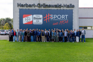 40 Vertreter aus größeren Sportvereinen waren beim TSV Bayer 04 zu Gast. Fotos: Heuser