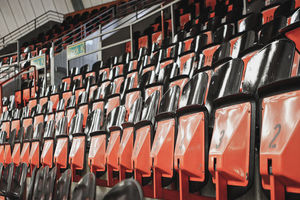 Leere Ränge in der Ostermann-Arena / Foto: Michael Fleschenberg