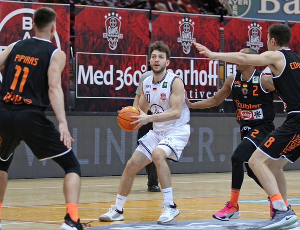 Haris Hujic und die BAYER GIANTS bleiben zu Hause eine Macht. Foto: Fleschenberg