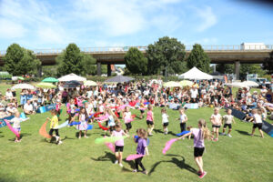 Sommerfest beim TSV: Strahlender Sonnenschein und strahlende Gesichter. Foto: Pulsfort