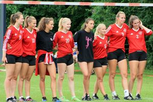 Die Faustball-Frauen stecken im Abstiegskampf. Foto: Sagert