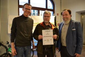 Uwe Pulsfort, Detlef Nippel und Bürgermeister Bernhard Marewski (v.l.). Foto: Stadt Leverkusen