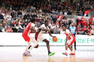 Überragte in Koblenz, auch am 32. Spieltag gegen Wolmirstedt? Lök Wur / Foto: Uwe Pulsfort