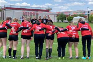 Die Faustball-Frauen kassierten vor heimischem Publikum 2 Niederlagen. Foto: Müller