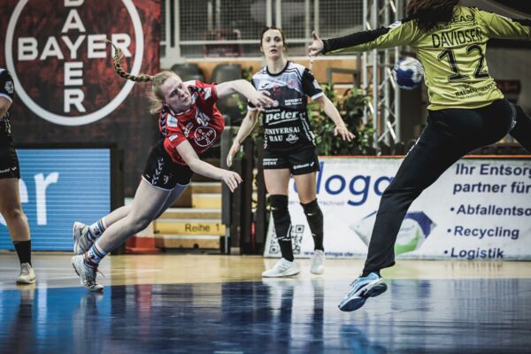 Die Handball-Elfen konnten trotz der Niederlage gegen den THC überzeugen. Foto: Dembinski