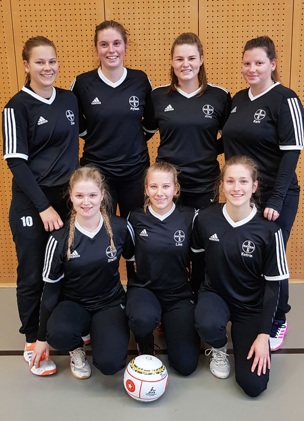 Hinten v.l.: Jana Hasenjäger, Ayleen Hodel, Alina Tiemesmann, Katja Hofmann; vorne v.l.: Stefanie Lebensorger, Lina Hasenjäger, Katrin Hagen