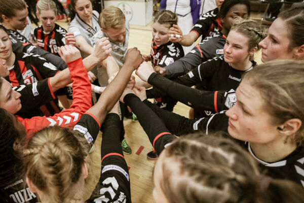 Die Handball-Elfen empfangen am Karnevalsonntag die Wildcats aus Halle. Foto: Dembinski