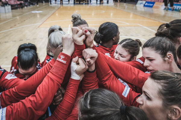 Für die Elfen steht am Sonntag der West-Schlager gegen Borussia Dortmund an. Foto: Dembinski
