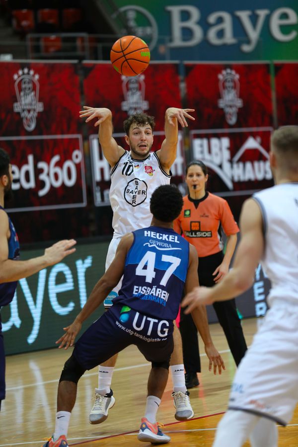 Haris Hujic erzielte gegen Bremerhaven 17 Punkte. Heuser
