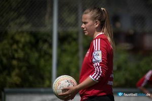 Die Faustballfrauen stehen vor einer großen Herausforderung.
