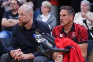 Geschäftsführer Axel Pleuger und Sportdirektor Hansi Gnad hoffen gegen Erfurt auf eine Reaktion ihrer Farben / Foto: Frank Fankhauser